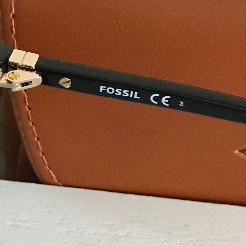 FOSSIL SUNGLASSES 🕶 - Picture 8 of 12